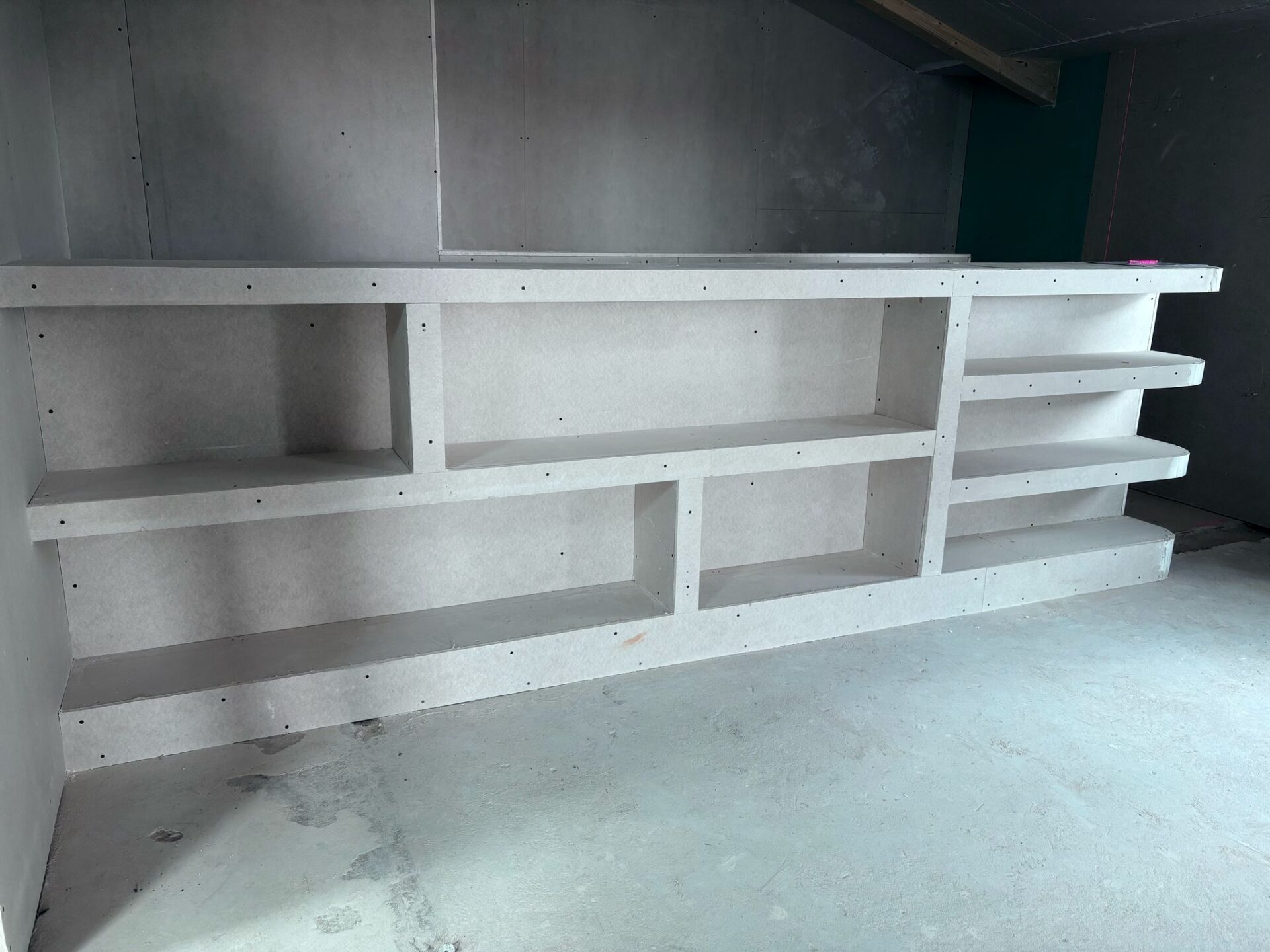 Pose d’isolant écologique en chanvre pour une maison en Vendée